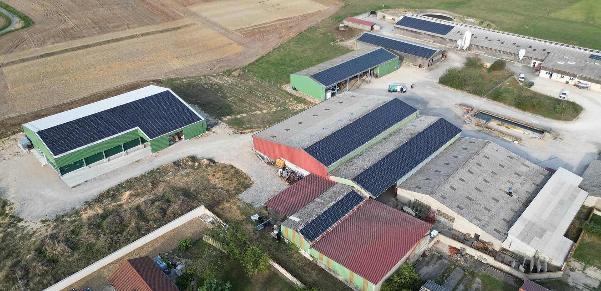 installation-de-680-kwc-en-autoconsommation-avec-revente-de-surplus-plusieurs-onduleurs-solaredge